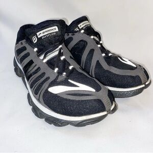 Brooks Pure Flow 2 Men's Black and Gray Running Shoes